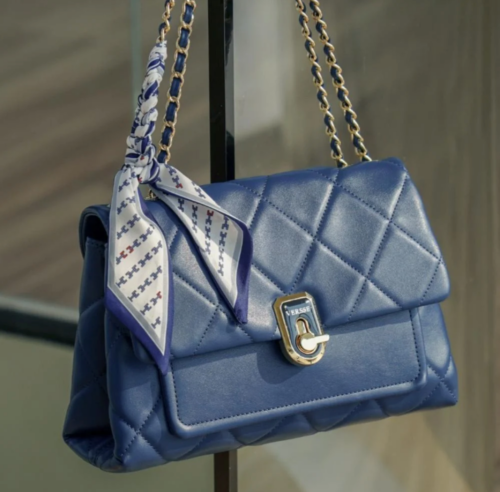 Luxurious Shoulder Bag in Navy Blue-158